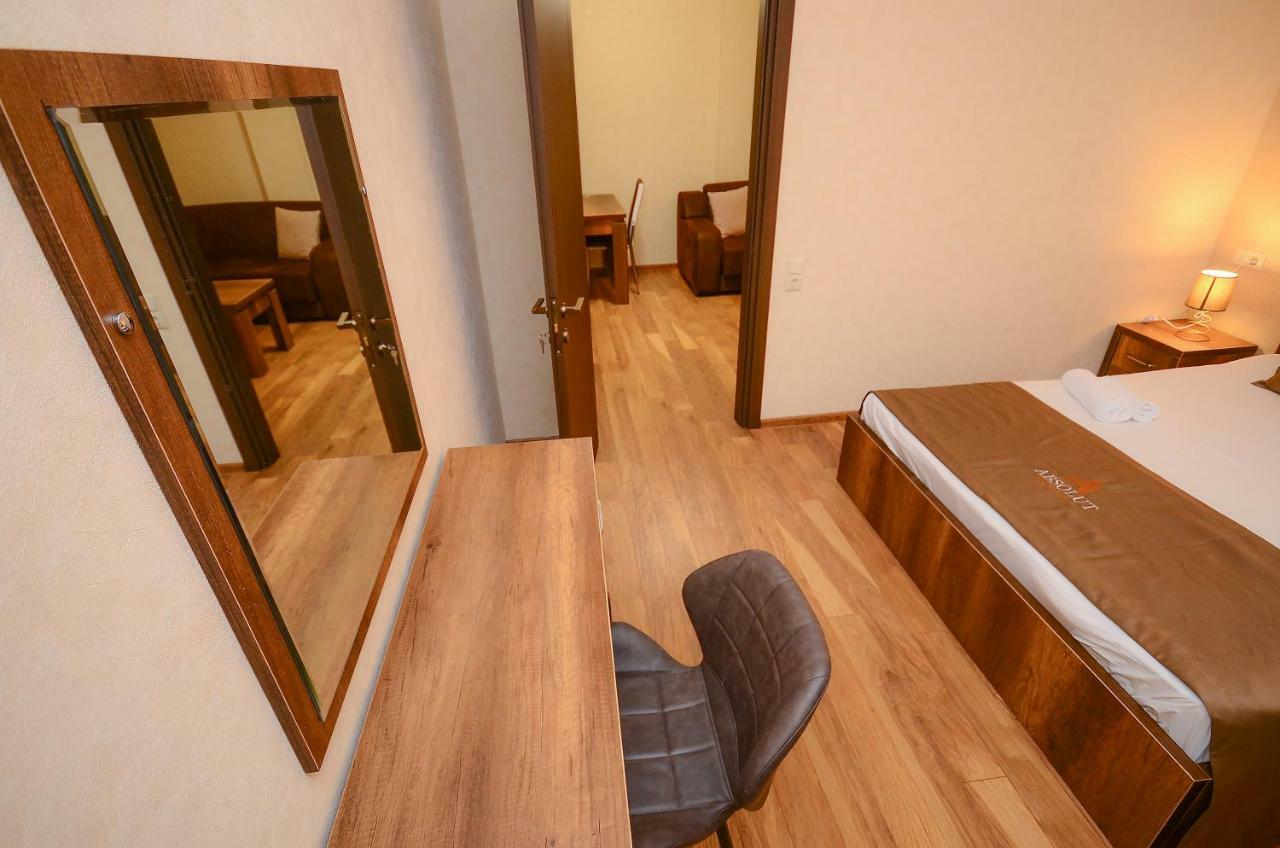Hotel Absolut บาทูมิ ภายนอก รูปภาพ